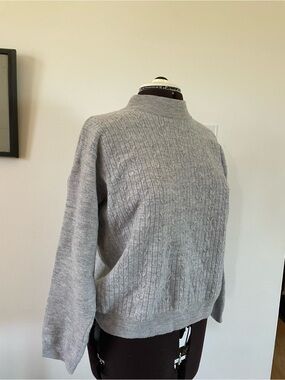 Tabi International 100% Wool Pullover